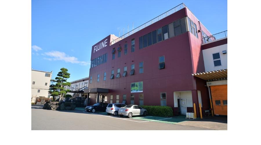 本社外観