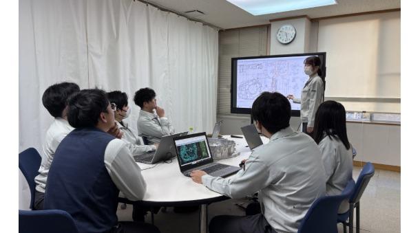 働く様子