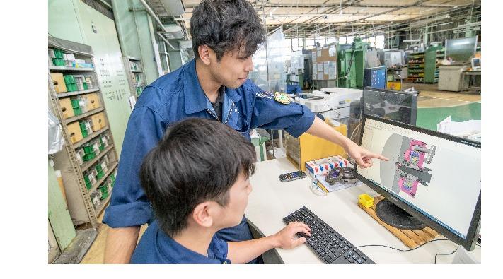 先輩社員のサポートもあります。